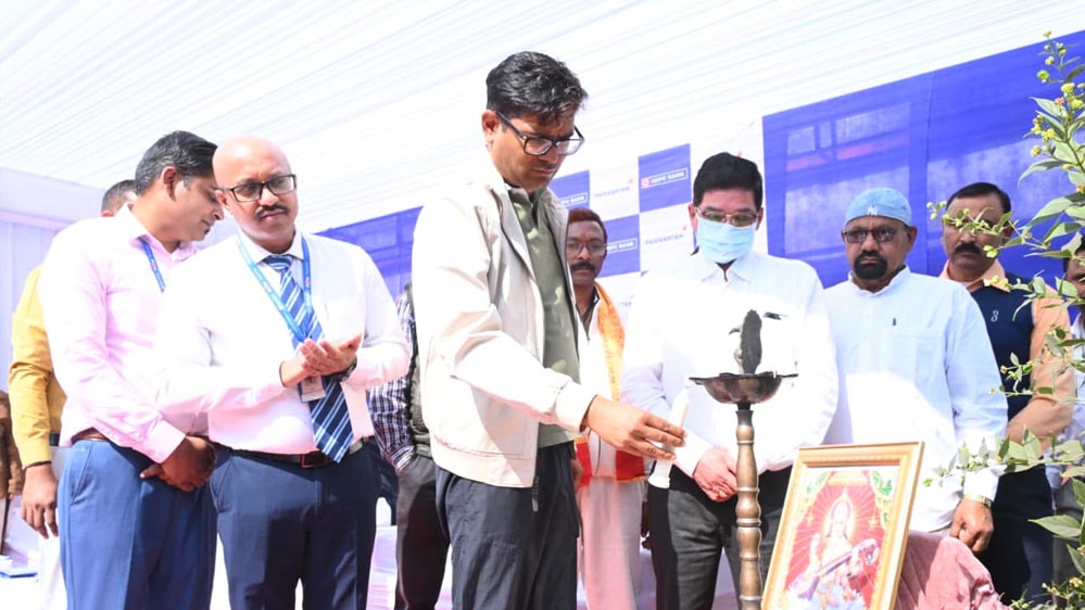 रायपुर : वित्तमंत्री श्री चौधरी ने स्मार्ट क्लासरूम एवं आधुनिक लाइब्रेरी का किया लोकार्पण