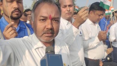 भोपाल के पास मंडीदीप में हाई टेंशन लाइन को लेकर विरोध, नहार स्पिनिंग मिल्स के खिलाफ शांतिपूर्ण प्रदर्शन भोपाल के पास मंडीदीप में हाई टेंशन लाइन को लेकर विरोध, नहार स्पिनिंग मिल्स के खिलाफ शांतिपूर्ण प्रदर्शन