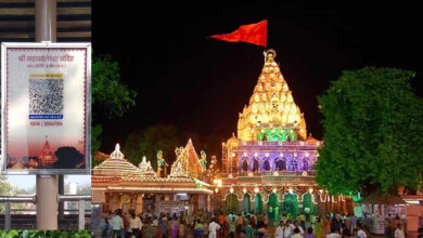 महाकाल मंदिर में अब कैशलेस दान की सुविधा, ऑनलाइन आरती और शीघ्र दर्शन में ई-वालेट स्वीकार