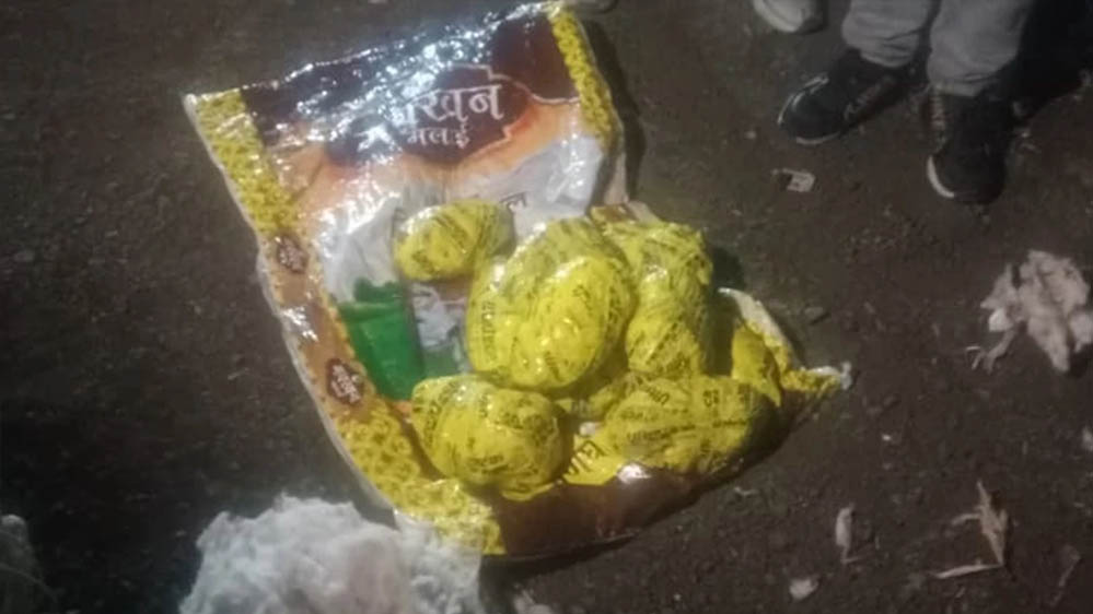 रतलाम-मंदसौर से गुजरात भेजी जा रही 12 किलो MD ड्रग्स बरामद, एक आरोपी गिरफ्तार रतलाम-मंदसौर से गुजरात भेजी जा रही 12 किलो MD ड्रग्स बरामद, एक आरोपी गिरफ्तार