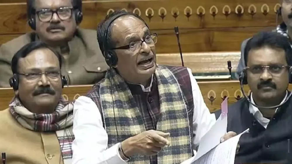 लोकसभा में पास हुआ ‘जी राम जी’ बिल, सदन में फाड़ी गई कॉपी, चर्चा कल तक स्थगित लोकसभा में पास हुआ ‘जी राम जी’ बिल, सदन में फाड़ी गई कॉपी, चर्चा कल तक स्थगित