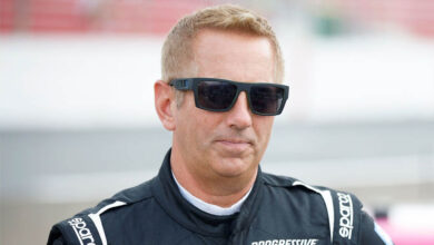 उत्तरी कैरोलिना में विमान हादसा: पूर्व NASCAR स्टार ग्रेग बिफल और परिवार समेत 7 की मौत उत्तरी कैरोलिना में विमान हादसा: पूर्व NASCAR स्टार ग्रेग बिफल और परिवार समेत 7 की मौत