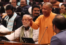 केवल गीत नहीं, राष्ट्र की चेतना व साहस का मंत्र है वंदे मातरम् : योगी आदित्यनाथ