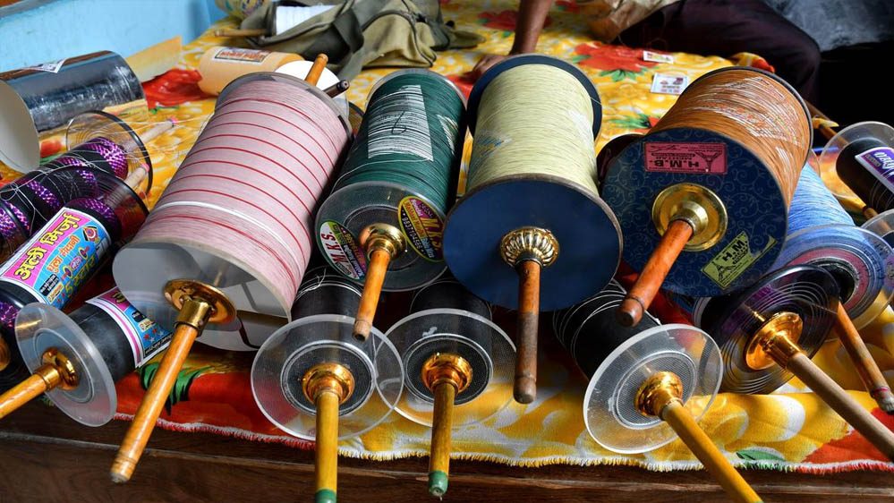 भोपाल में चाइनीज मांझा बैन, इस्तेमाल, बिक्री और स्टॉक पर सख्त रोक, उल्लंघन पर जेल तक भोपाल में चाइनीज मांझा बैन, इस्तेमाल, बिक्री और स्टॉक पर सख्त रोक, उल्लंघन पर जेल तक