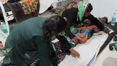 मध्य प्रदेश की राज्य मंत्री प्रतिमा बागरी बनीं नर्स, सतना अस्पताल में मरीजों के लिए बिछाईं बेडशीट