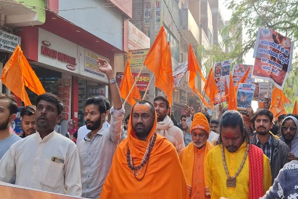 हिंदुओं की सुरक्षा पर सख्त चेतावनी: बांग्लादेशी अधिकारियों से कहा—शांत नहीं बैठेंगे