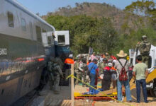 मेक्सिको में ट्रेन दुर्घटना: पटरी से उतरी ट्रेन, 13 की मौत, 100 यात्री गंभीर रूप से घायल