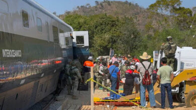 मेक्सिको में ट्रेन दुर्घटना: पटरी से उतरी ट्रेन, 13 की मौत, 100 यात्री गंभीर रूप से घायल मेक्सिको में ट्रेन दुर्घटना: पटरी से उतरी ट्रेन, 13 की मौत, 100 यात्री गंभीर रूप से घायल