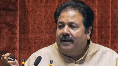 कांग्रेस नेता राजीव शुक्ला का शमाइल नदवी पर हमला: ‘संविधान के ऊपर कोई नहीं, कड़ी कार्रवाई होनी चाहिए’