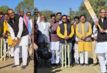 केंद्रीय मंत्री शिवराज सिंह चौहान ने थामा बल्ला, लगाए चौके-छक्के—देखें वायरल वीडियो