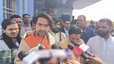 पं. धीरेंद्र कृष्ण शास्त्री ने रायपुर में की धर्मांतरण पर चिंता व्यक्त, कहा- भारत में कैंसर से भी ज्यादा खतरनाक