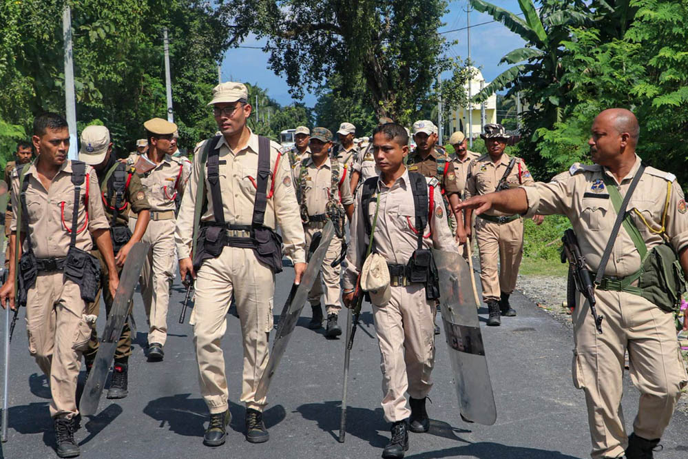 पहलगाम आतंकी हमले के समर्थक को ‘बांग्लादेशी’ ने किया अगवा, असम पुलिस पर हमला; 10 गिरफ्तार