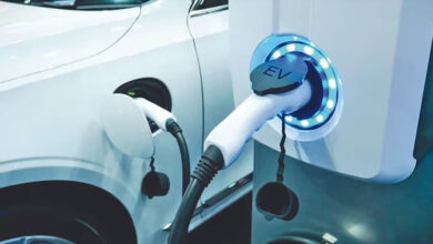 VinFast की V-Green ने HPCL के साथ की साझेदारी, फ्यूल स्टेशन पर लगेंगे EV चार्जिंग स्टेशन