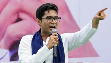 अभिषेक बनर्जी और CEC के बीच तीखी बहस, ‘उंगली नीचे करके बात करो’ का विवादित बयान