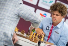 ब्लिट्ज शतरंज के बादशाह: कार्लसन ने 9वीं बार इतिहास रचा, एरिगैसी ने जीता कांस्य