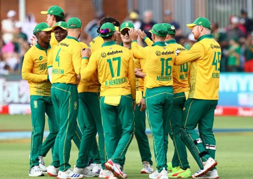 साउथ अफ्रीका को झटका, भारत के खिलाफ T20 सीरीज से बाहर हुए 2 स्टार खिलाड़ी, इस गेंदबाज को मौका साउथ अफ्रीका को झटका, भारत के खिलाफ T20 सीरीज से बाहर हुए 2 स्टार खिलाड़ी, इस गेंदबाज को मौका