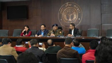 कोडीन युक्त कफ सिरप मामले पर मुख्यमंत्री योगी आदित्यनाथ की ‘जीरो टॉलरेंस की नीति कोडीन युक्त कफ सिरप मामले पर मुख्यमंत्री योगी आदित्यनाथ की ‘जीरो टॉलरेंस की नीति