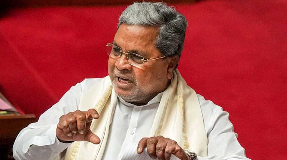 कर्नाटक की सियासत में उथल-पुथल: सिद्दारमैया–डीकेएस खींचतान के बीच क्या खरगे बनेंगे सीएम?