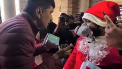 दिल्ली प्रदूषण पर सांता क्लॉज वीडियो बना पड़ा भारी, AAP नेता सौरभ भारद्वाज समेत तीन पर FIR