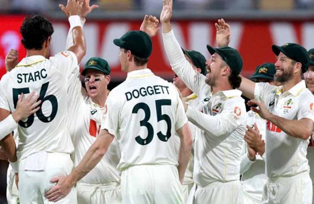 गुलाबी गेंद में ऑस्ट्रेलिया का जलवा: डे-नाइट टेस्ट में 8 विकेट से जीत, एशेज में 2-0 की बढ़त