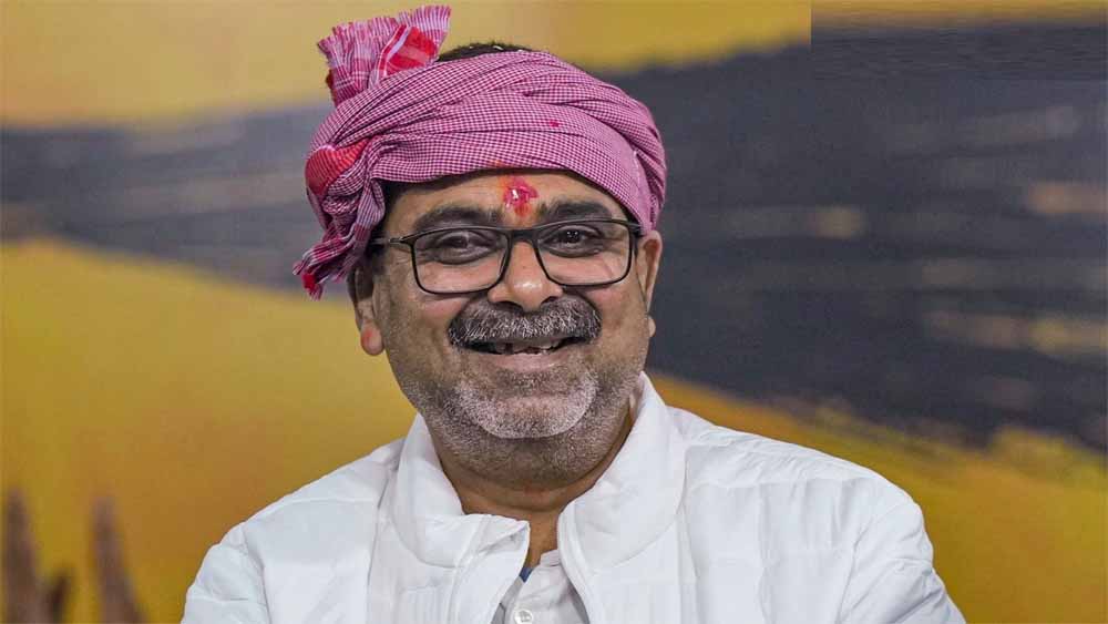 अवध ओझा का बड़ा बयान: अब RSS के प्रशंसक, बोले—दूसरे दलों में चिंतक नहीं, सिर्फ चाटुकार