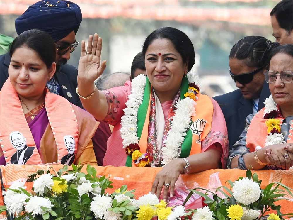 सीटें घटीं, लेकिन दिल्ली में BJP की बड़ी छलांग—छिपी हुई जीत की कहानी! सीटें घटीं, लेकिन दिल्ली में BJP की बड़ी छलांग—छिपी हुई जीत की कहानी!