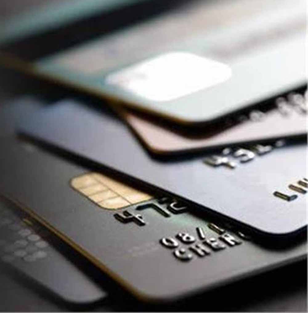 Credit Card Users Alert! नए साल से बदल जाएंगे ये बड़े नियम, सीधे पड़ेगा आपकी जेब पर असर Credit Card Users Alert! नए साल से बदल जाएंगे ये बड़े नियम, सीधे पड़ेगा आपकी जेब पर असर
