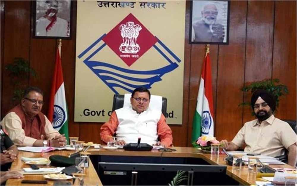 उत्तराखंड कैबिनेट के बड़े फैसले: प्राकृतिक गैस सस्ती, कलाकारों की पेंशन हुई दोगुनी