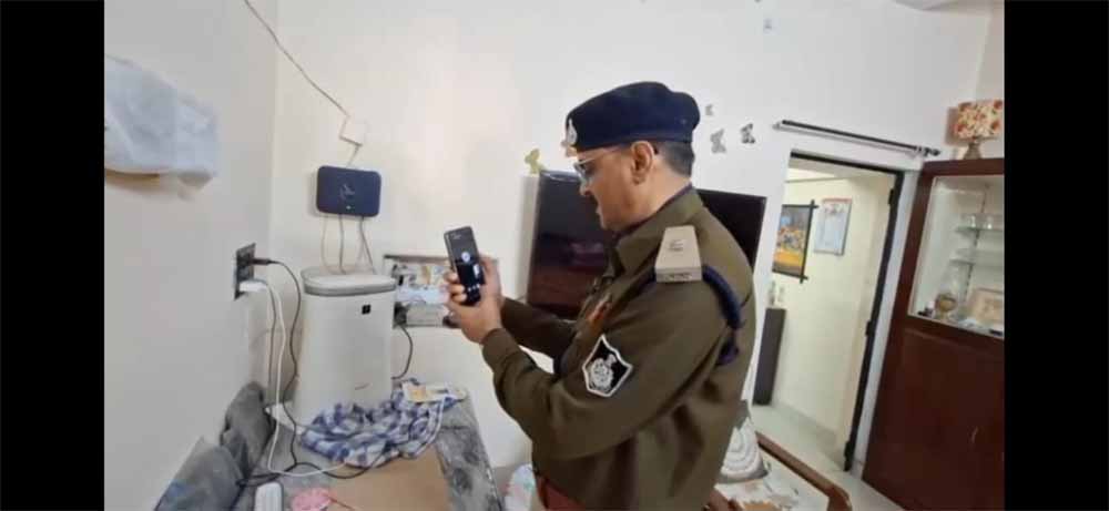 तीन दिन तक ‘डिजिटल अरेस्ट’ का ड्रामा, असली पुलिस आते ही ठग फरार