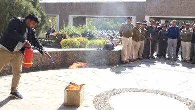 विद्युत कंपनियों के मुख्यालय शक्तिभवन में हुआ अग्निशमन प्रशिक्षण और मॉकड्रिल विद्युत कंपनियों के मुख्यालय शक्तिभवन में हुआ अग्निशमन प्रशिक्षण और मॉकड्रिल