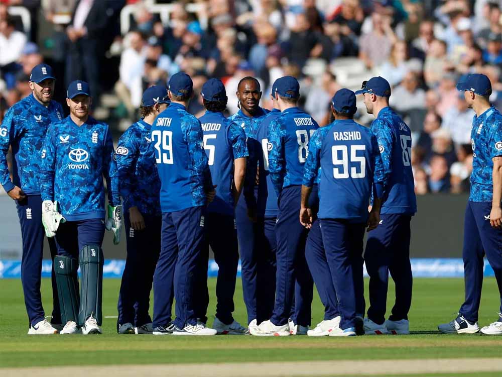 टी20 वर्ल्ड कप के लिए इंग्लैंड का प्रोविजनल स्क्वॉड घोषित, एशेज में चमके इस खिलाड़ी को मिला बड़ा इनाम टी20 वर्ल्ड कप के लिए इंग्लैंड का प्रोविजनल स्क्वॉड घोषित, एशेज में चमके इस खिलाड़ी को मिला बड़ा इनाम