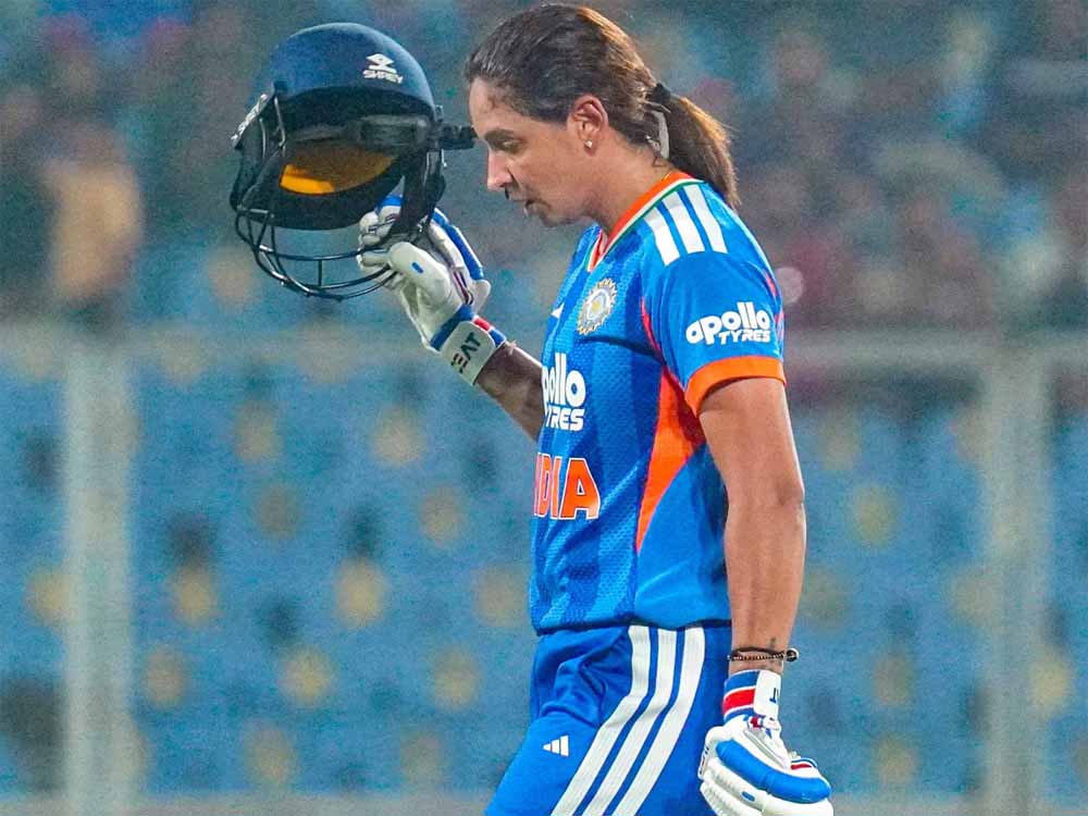 श्रीलंका का सूपड़ा साफ, फिर भी ज़मीन पर रहीं हरमनप्रीत— बोलीं: ऐसा करना बिल्कुल आसान नहीं श्रीलंका का सूपड़ा साफ, फिर भी ज़मीन पर रहीं हरमनप्रीत— बोलीं: ऐसा करना बिल्कुल आसान नहीं