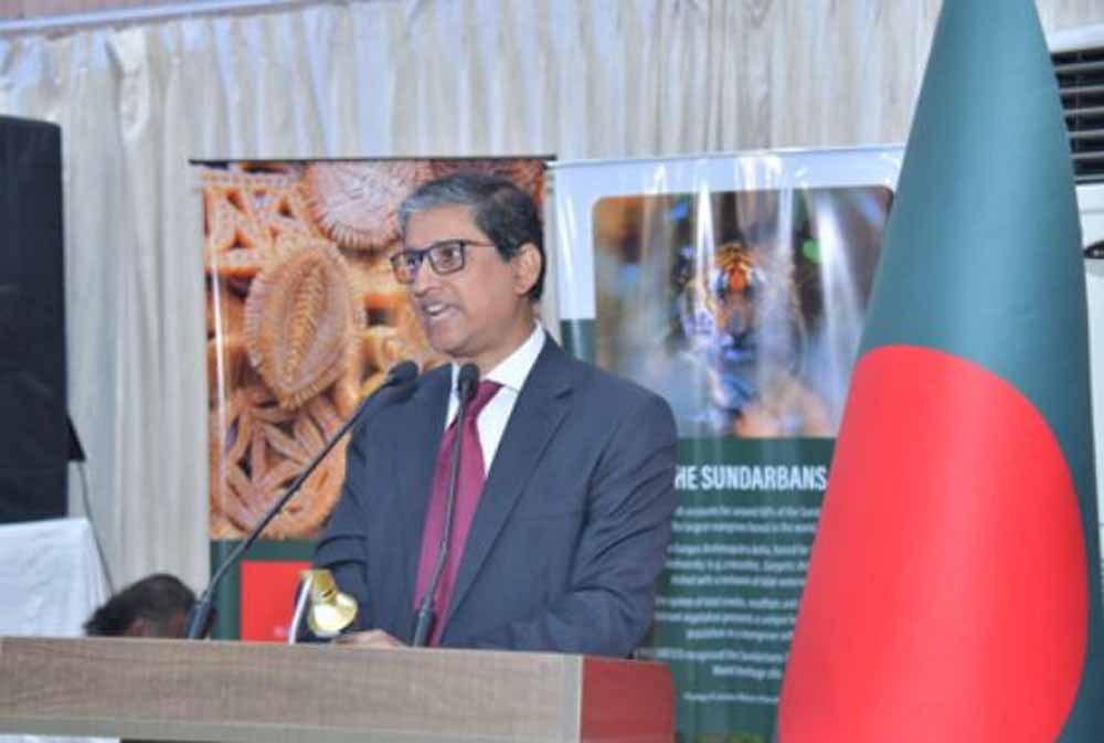 सुरक्षा अलर्ट के बीच ढाका में भारत का वीजा कार्यालय बंद, विदेश मंत्रालय ने बांग्लादेशी हाई कमिश्नर को तलब किया सुरक्षा अलर्ट के बीच ढाका में भारत का वीजा कार्यालय बंद, विदेश मंत्रालय ने बांग्लादेशी हाई कमिश्नर को तलब किया