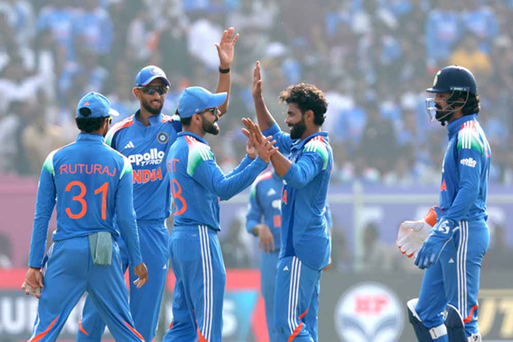 IND vs SA 3rd ODI: 271 रन के लक्ष्य का पीछा, प्रसिद्ध कृष्णा–कुलदीप यादव की चौकस गेंदबाज़ी IND vs SA 3rd ODI: 271 रन के लक्ष्य का पीछा, प्रसिद्ध कृष्णा–कुलदीप यादव की चौकस गेंदबाज़ी