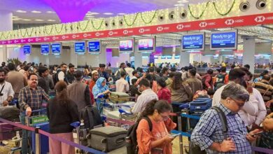 दिल्ली एयरपोर्ट से हवाई यातायात ठप: इंडिगो ने एक ही दिन में रद्द कीं 550 उड़ानें, यात्रियों में हड़कंप दिल्ली एयरपोर्ट से हवाई यातायात ठप: इंडिगो ने एक ही दिन में रद्द कीं 550 उड़ानें, यात्रियों में हड़कंप