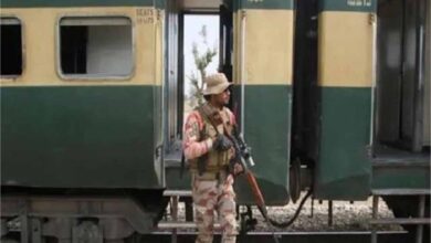 पाकिस्तान में फिर आतंकी साजिश: जाफर एक्सप्रेस को उड़ाने की कोशिश, नसीराबाद में रेलवे ट्रैक पर मिला बम पाकिस्तान में फिर आतंकी साजिश: जाफर एक्सप्रेस को उड़ाने की कोशिश, नसीराबाद में रेलवे ट्रैक पर मिला बम