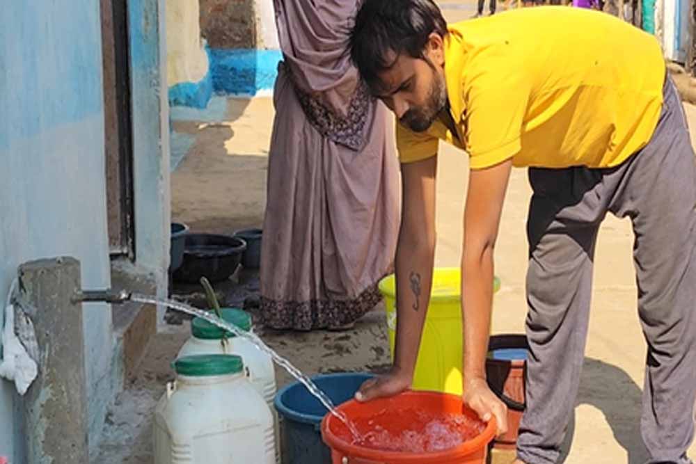 डिंडोरी के बोंदर गांव में बहने लगी खुशियों की धारा, नल से पहुंचा हर घर जल