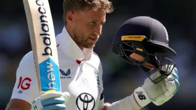 एशेज में जो रूट का शानदार शतक, 138 रन बनाकर नाबाद, इंग्लैंड पहली पारी में 334 पर सिमटा एशेज में जो रूट का शानदार शतक, 138 रन बनाकर नाबाद, इंग्लैंड पहली पारी में 334 पर सिमटा