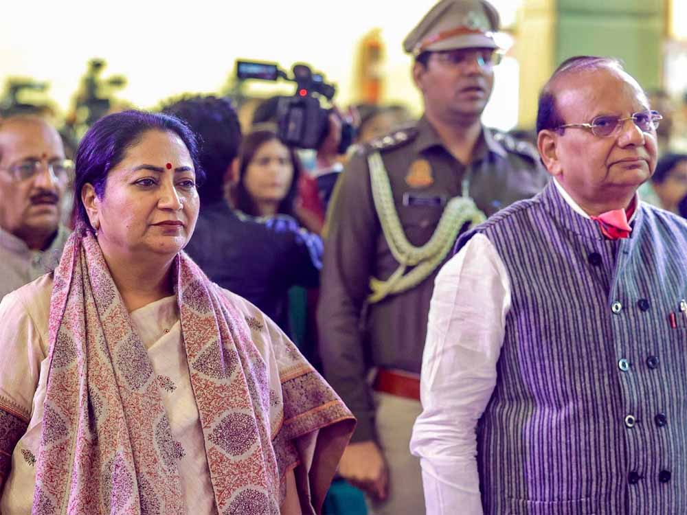 दिल्ली में सियासी हलचल तेज़: नए CM की अटकलों के बीच LG के लेटर पर AAP का बड़ा दांव