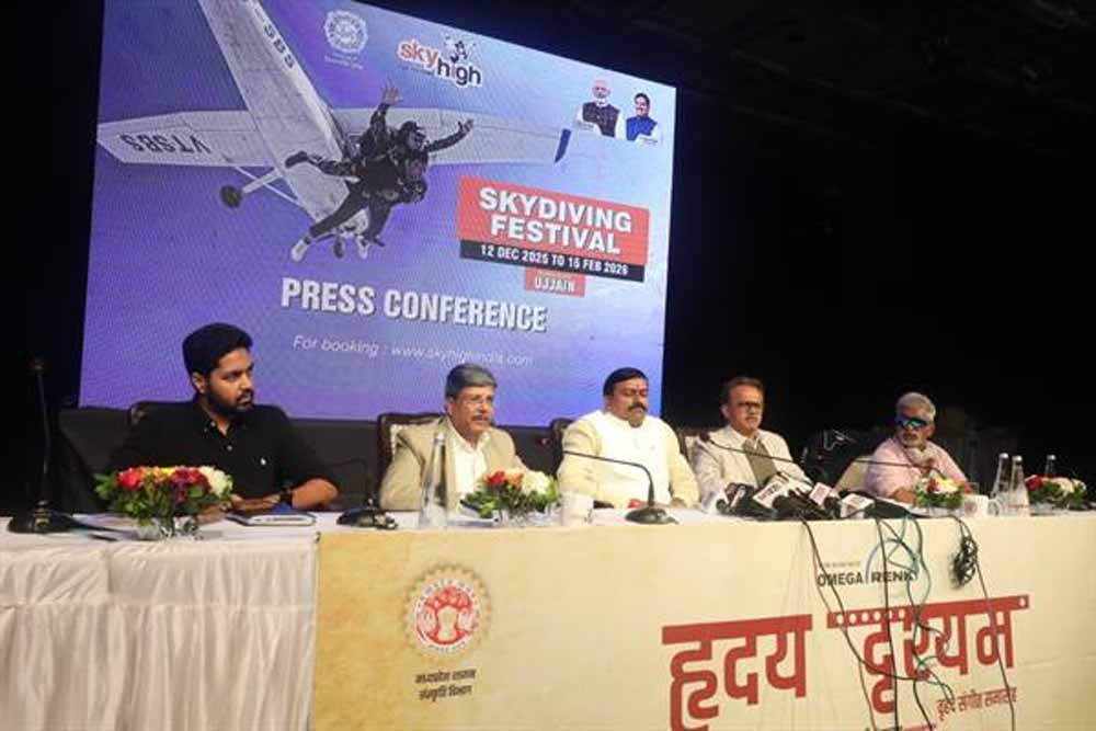 उज्जैन में स्काई डाइविंग का पांचवा संस्करण 12 दिसंबर से : राज्य मंत्री लोधी