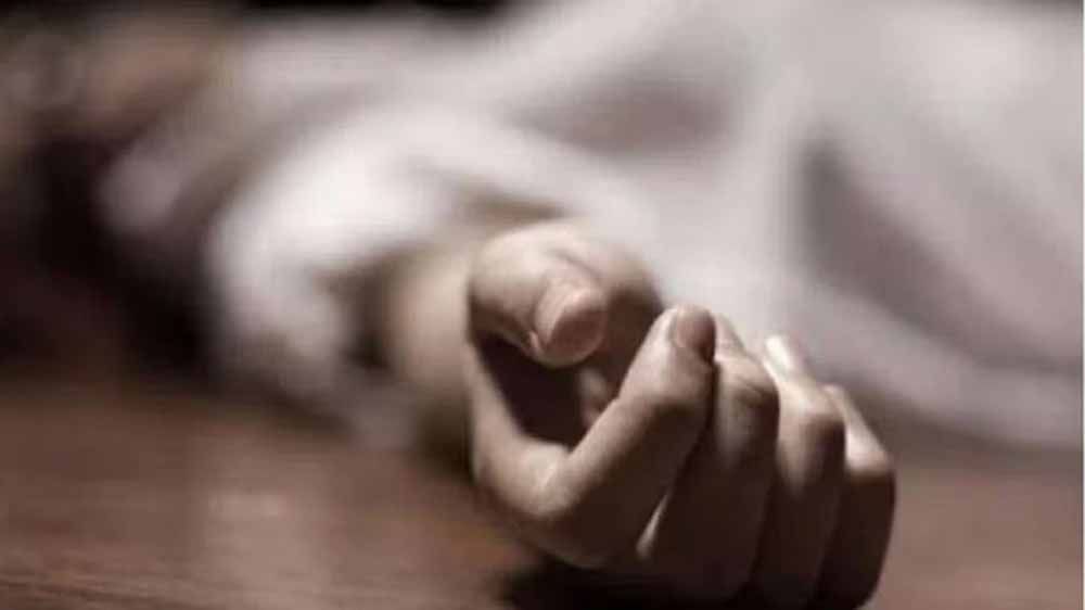 सुनसान जगह पर युवती का शव मिला, दुष्कर्म के बाद हत्या की आशंका, पुलिस जांच तेज सुनसान जगह पर युवती का शव मिला, दुष्कर्म के बाद हत्या की आशंका, पुलिस जांच तेज