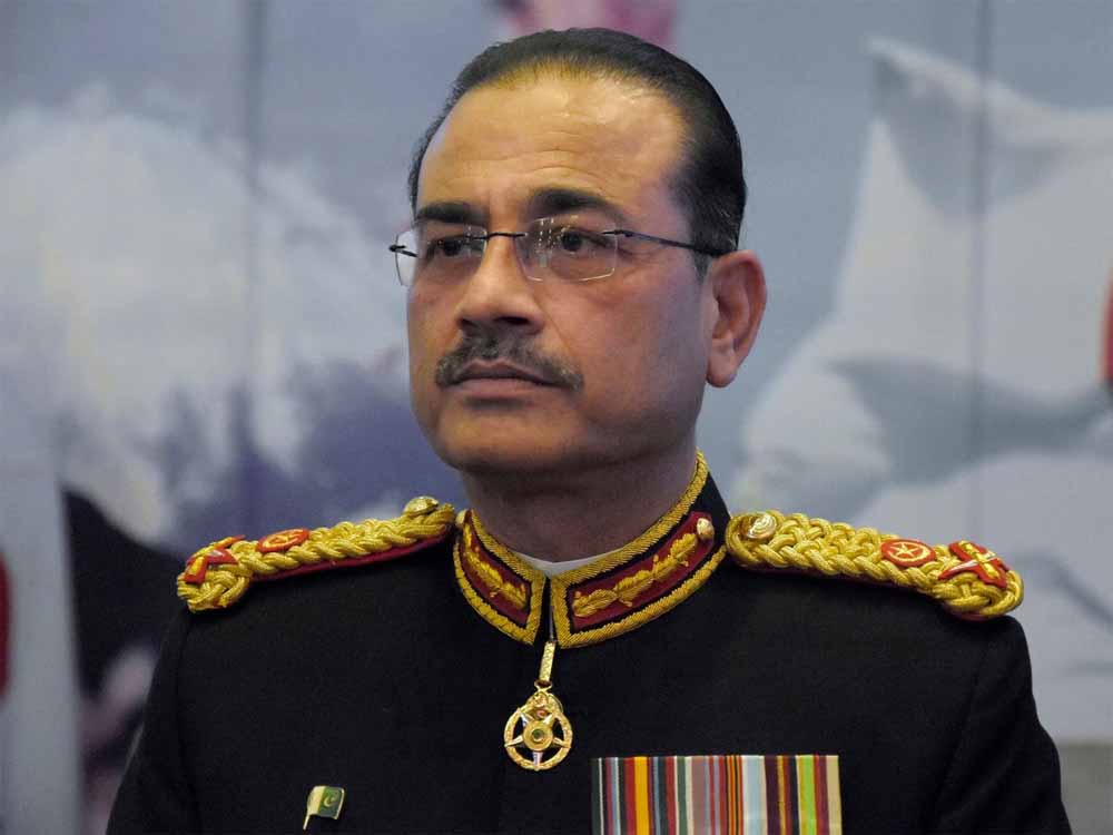 पाक आर्मी चीफ मुनीर ने किससे रचाई बेटी की शादी? दामाद को लेकर भारत तक मची चर्चा