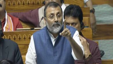 कांग्रेस ने संस्थानों पर कब्जा किया था — राहुल गांधी पर निशिकांत दुबे का करारा पलटवार कांग्रेस ने संस्थानों पर कब्जा किया था — राहुल गांधी पर निशिकांत दुबे का करारा पलटवार