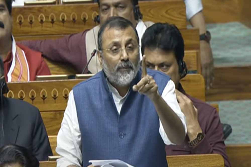 कांग्रेस ने संस्थानों पर कब्जा किया था — राहुल गांधी पर निशिकांत दुबे का करारा पलटवार