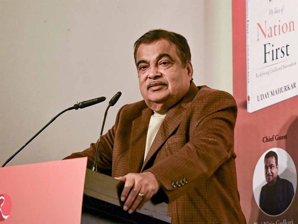 दिल्ली की जहरीली हवा से नितिन गडकरी भी बेहाल, बोले— तीन दिन में एलर्जी हो जाती है