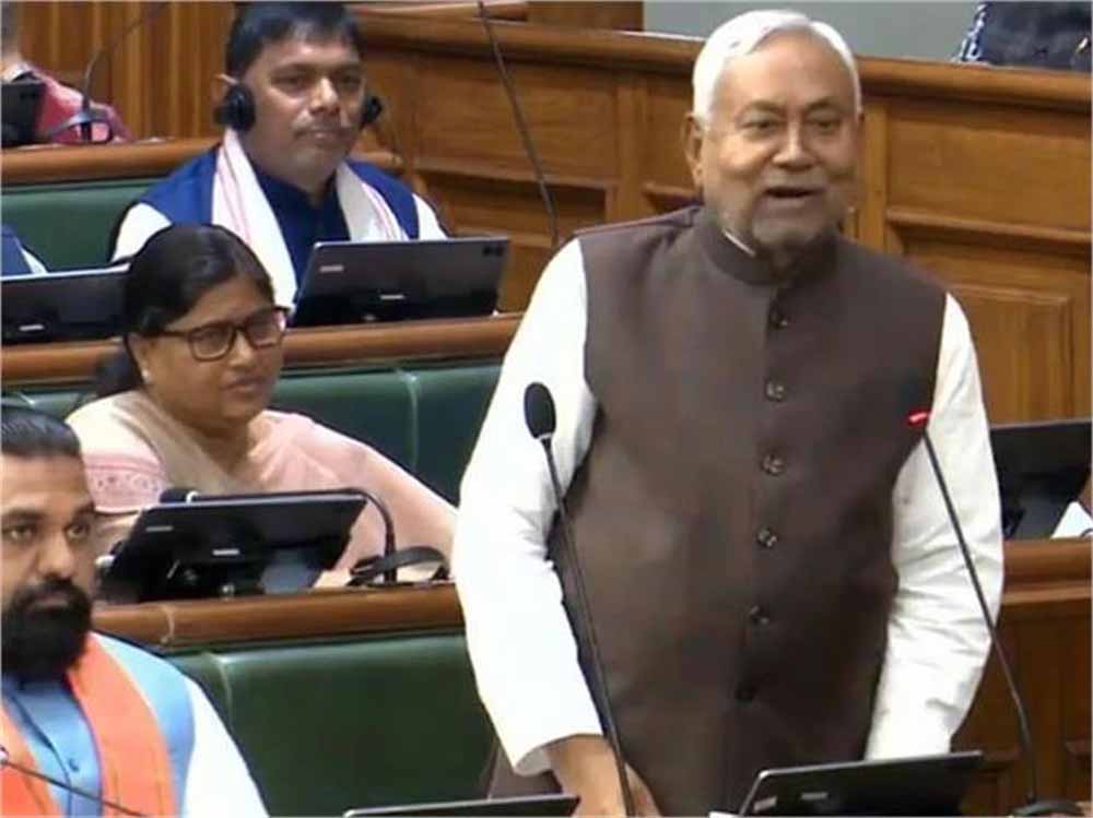 सदन में गूंजा नीतीश का संदेश: CM ने की PM मोदी की सराहना, विधायकों से करवाया नमन