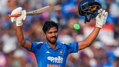 ओपनिंग या नंबर 4… फर्क नहीं पड़ता! पहला ODI शतक जड़ने के बाद बोले रुतुराज गायकवाड़ ओपनिंग या नंबर 4… फर्क नहीं पड़ता! पहला ODI शतक जड़ने के बाद बोले रुतुराज गायकवाड़