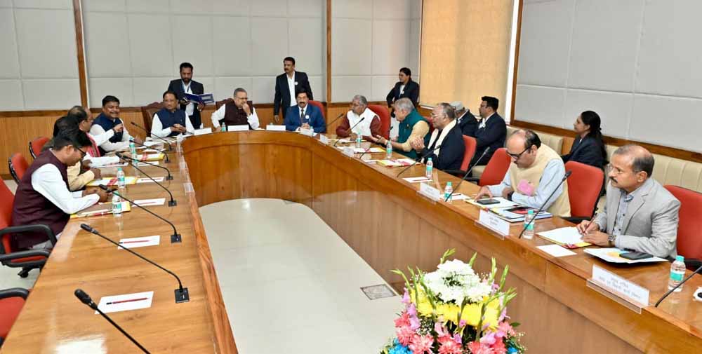 विधानसभा समिति कक्ष में कार्य मंत्रणा समिति की अहम बैठक, मुख्यमंत्री और उपमुख्यमंत्री ने लिया हिस्सा विधानसभा समिति कक्ष में कार्य मंत्रणा समिति की अहम बैठक, मुख्यमंत्री और उपमुख्यमंत्री ने लिया हिस्सा