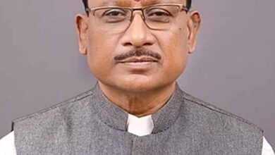 वंदे मातरम् की गौरव गाथा का स्मरण हर भारतीय के लिए गर्व का विषय – मुख्यमंत्री विष्णु देव साय वंदे मातरम् की गौरव गाथा का स्मरण हर भारतीय के लिए गर्व का विषय – मुख्यमंत्री विष्णु देव साय