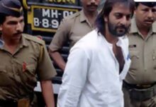 जब IPS अफसर ने संजय दत्त के बाल खींचकर मारा थप्पड़, सुनील दत्त के पैरों में गिरकर बोले— ‘पापा, मुझसे गलती हो गई’